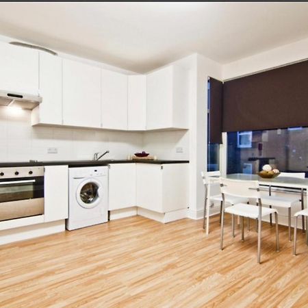Private Room Close To Leeds University And City Centre Dış mekan fotoğraf