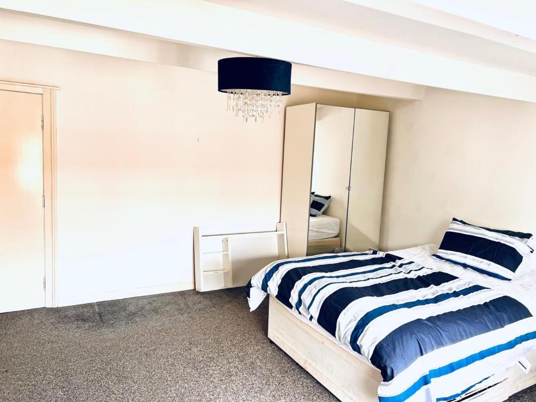 Private Room Close To Leeds University And City Centre Dış mekan fotoğraf