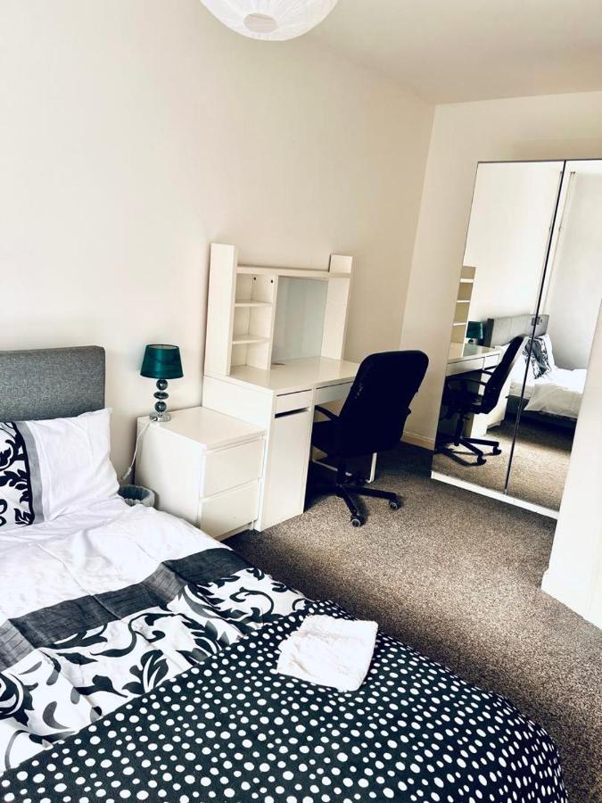 Private Room Close To Leeds University And City Centre Dış mekan fotoğraf