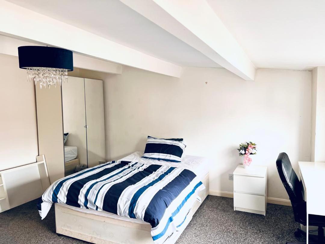Private Room Close To Leeds University And City Centre Dış mekan fotoğraf