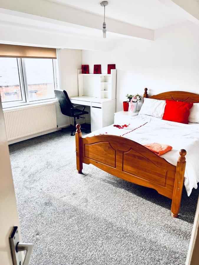 Private Room Close To Leeds University And City Centre Dış mekan fotoğraf