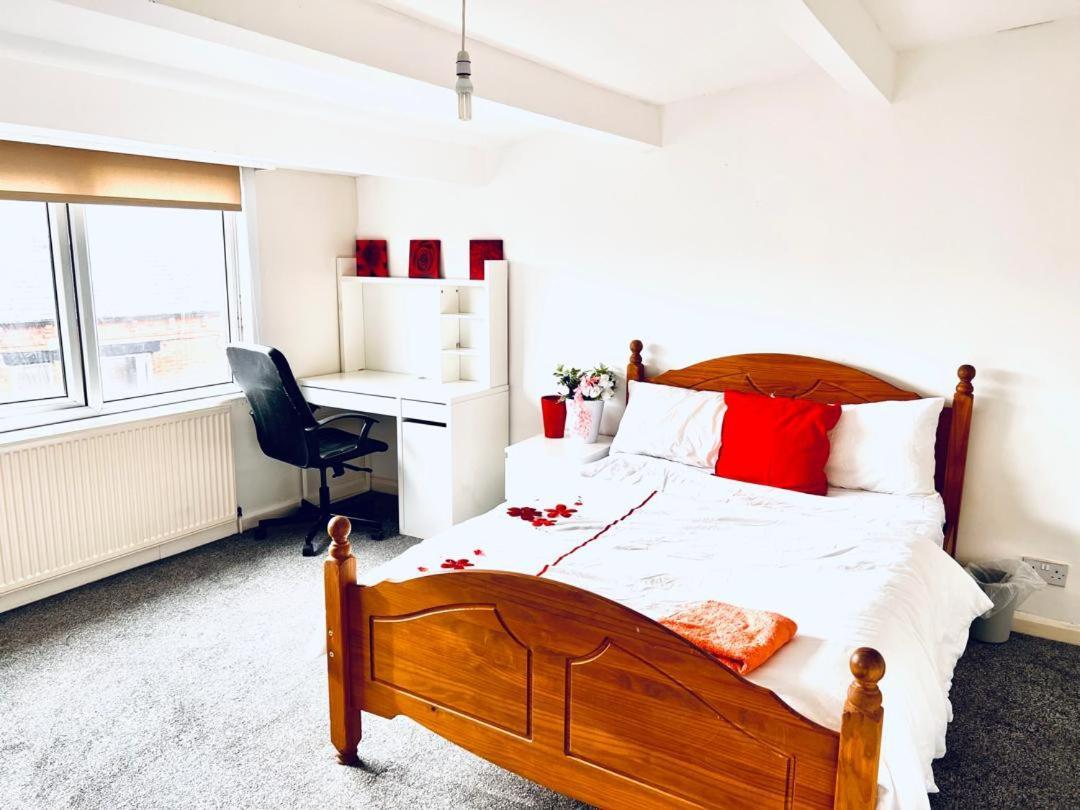 Private Room Close To Leeds University And City Centre Dış mekan fotoğraf